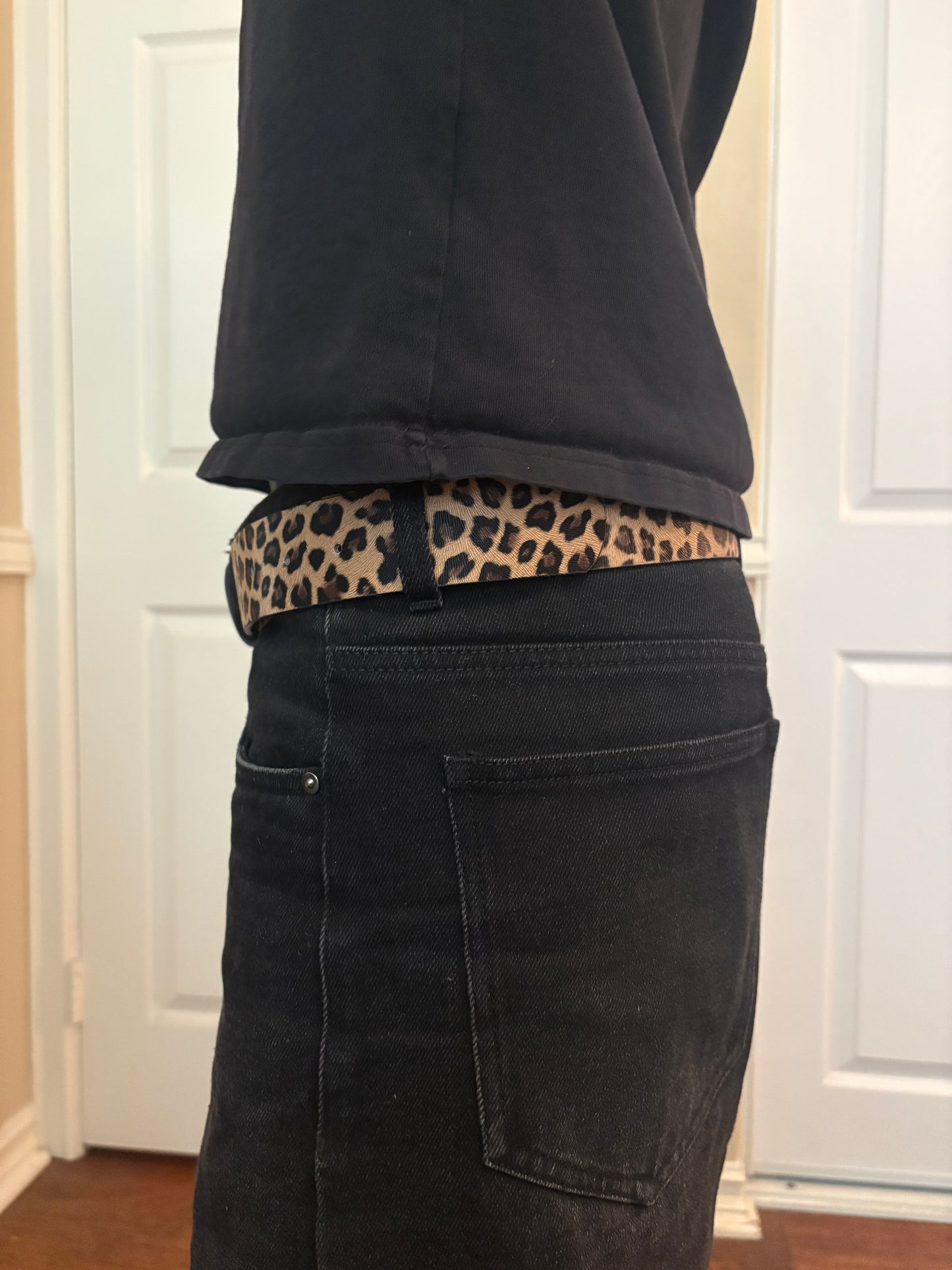 Belt , golden leopard print belt