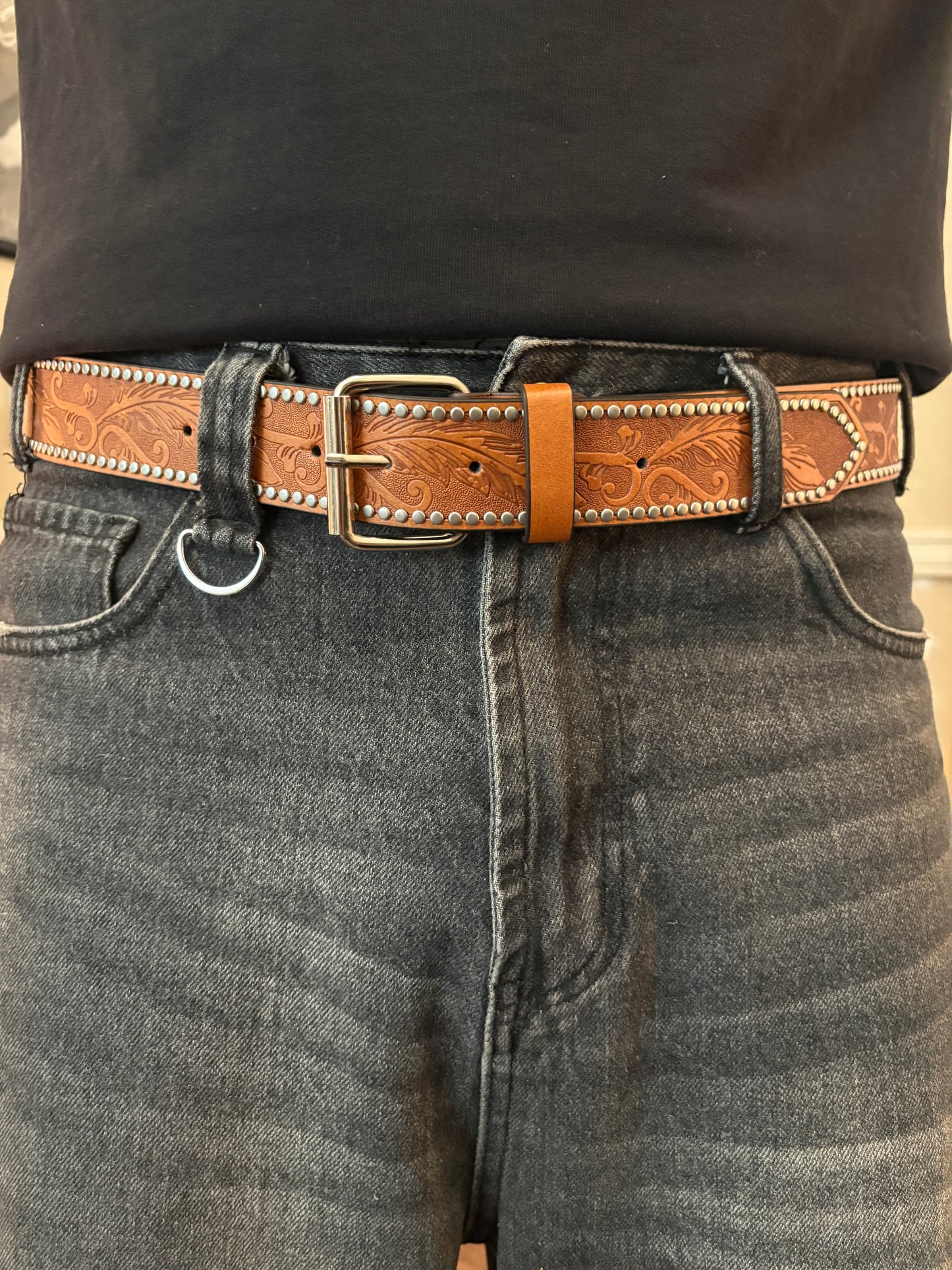 Belt, brown studded Hawaiian belt