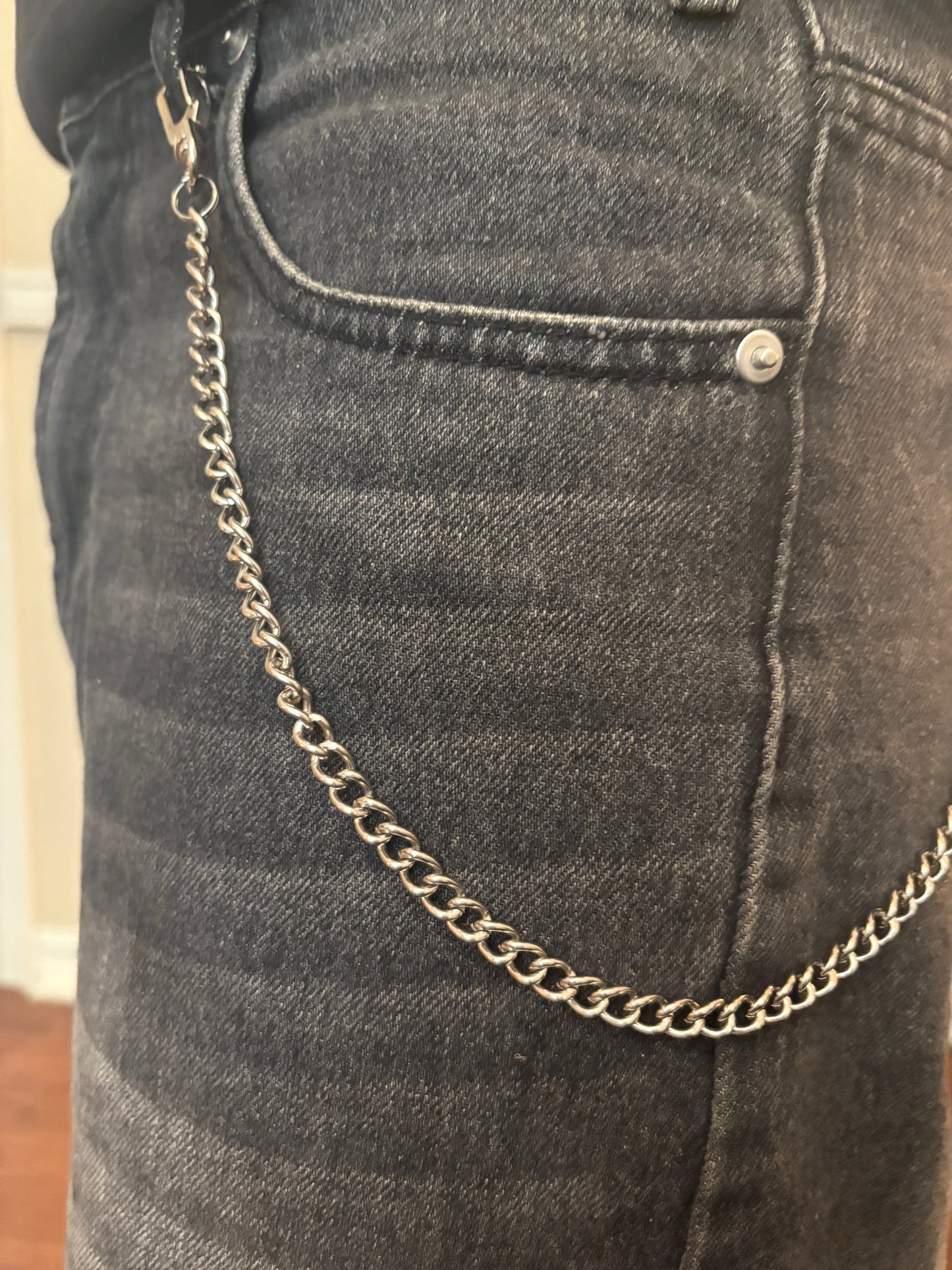 Side chain , silver Cuban link side chain