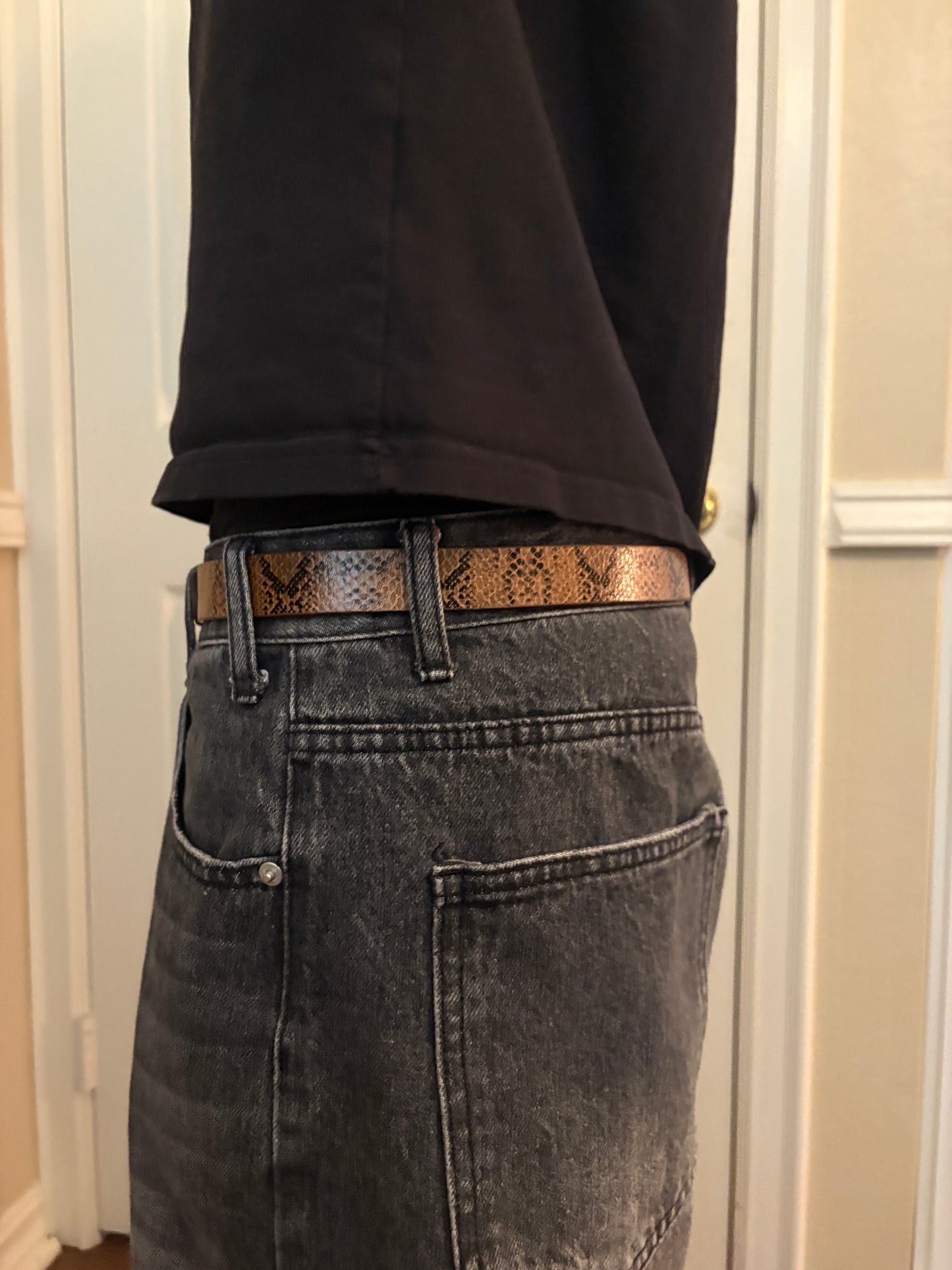 Belt , brown snakeskin belt