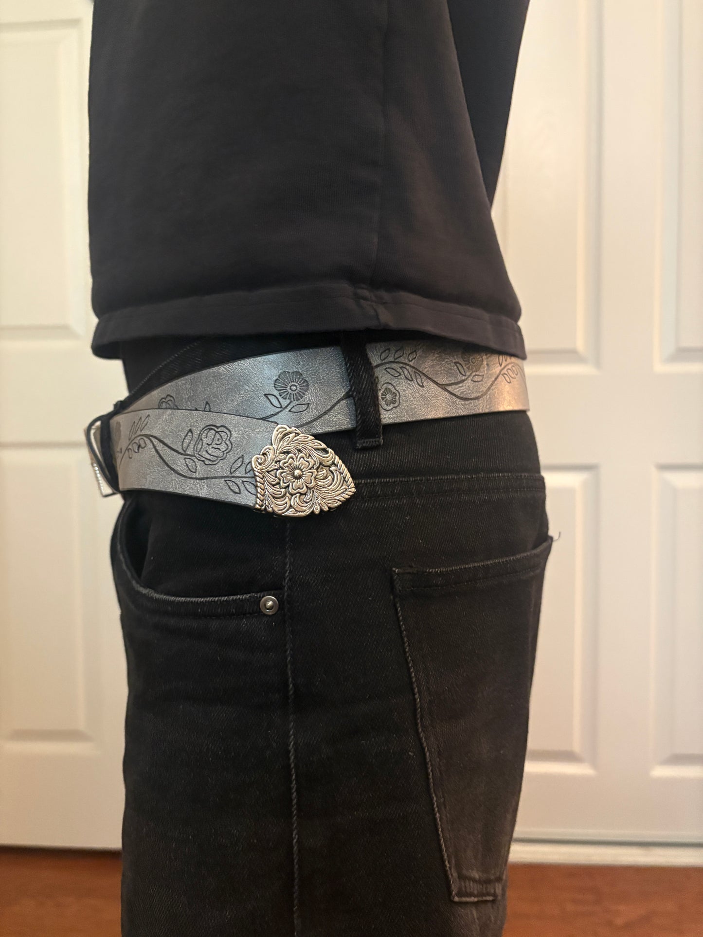 Belt , tied flowers gray belt
