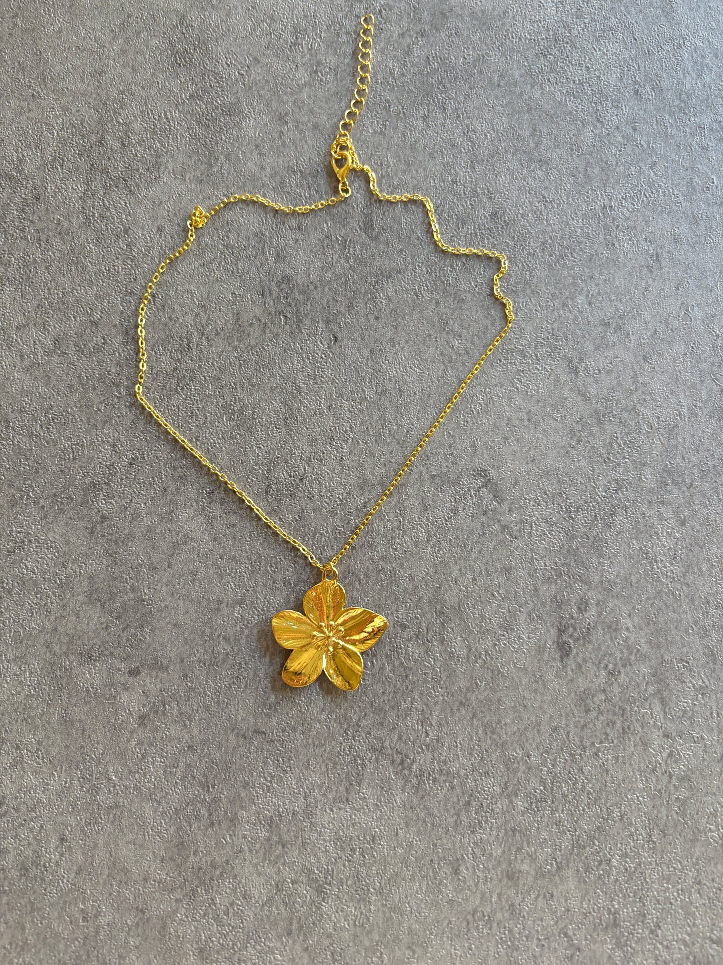 Necklace , Big gold hibiscus flower necklace