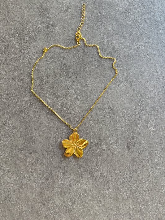 Necklace , Big gold hibiscus flower necklace