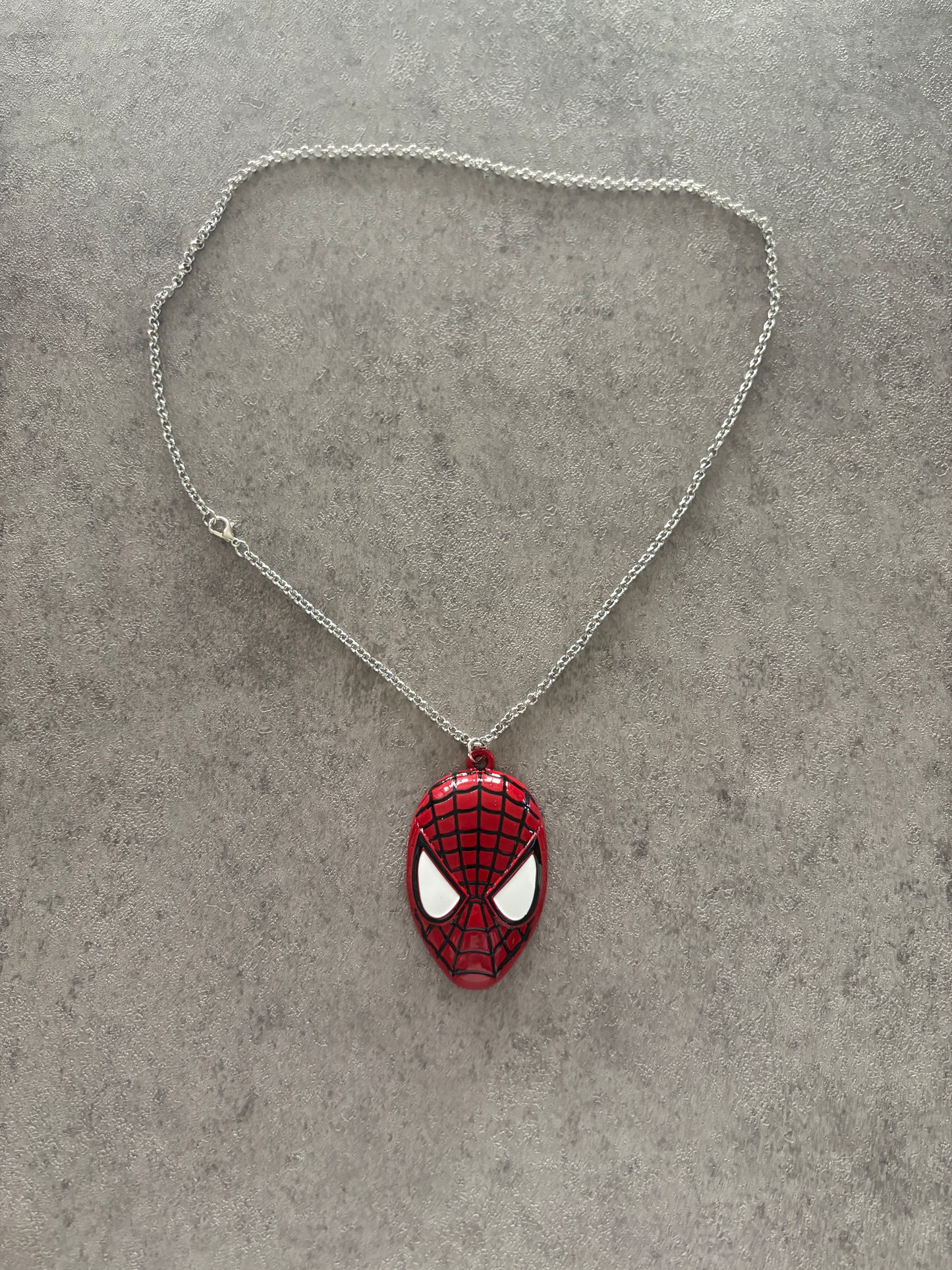 Necklace , Silver spiderman mask necklace