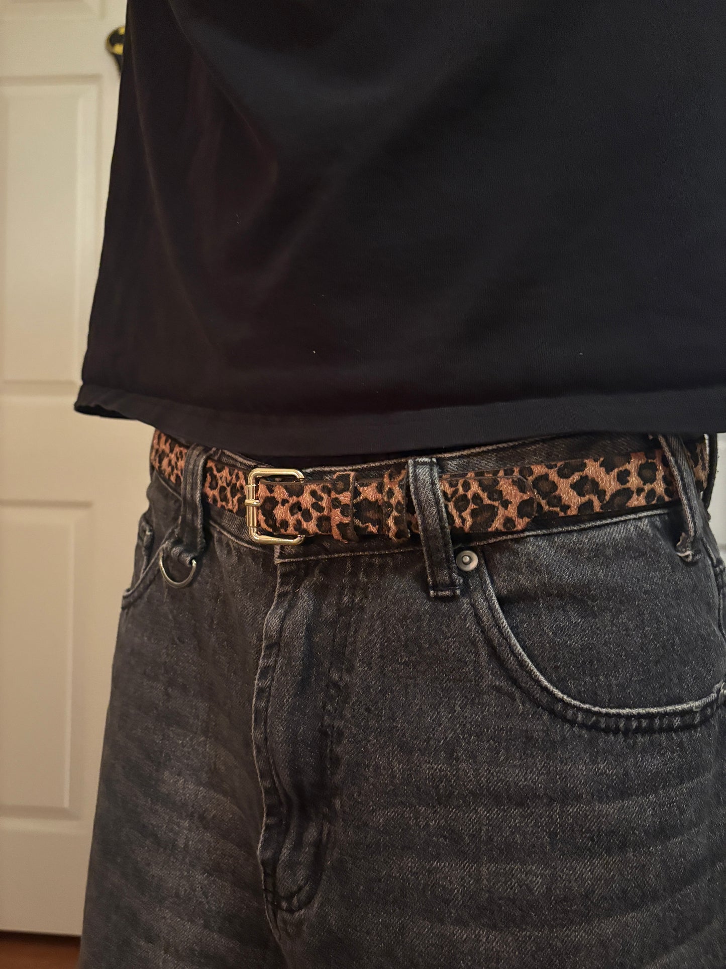 Belt , dark cheetah print belt