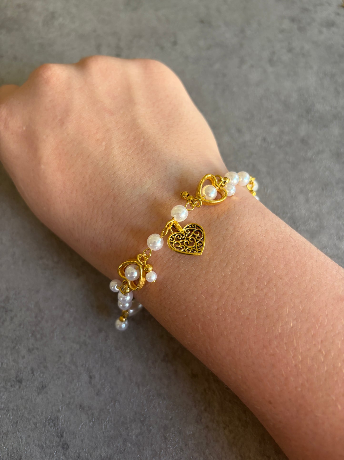 Bracelet, gold pearl heart charm bracelet