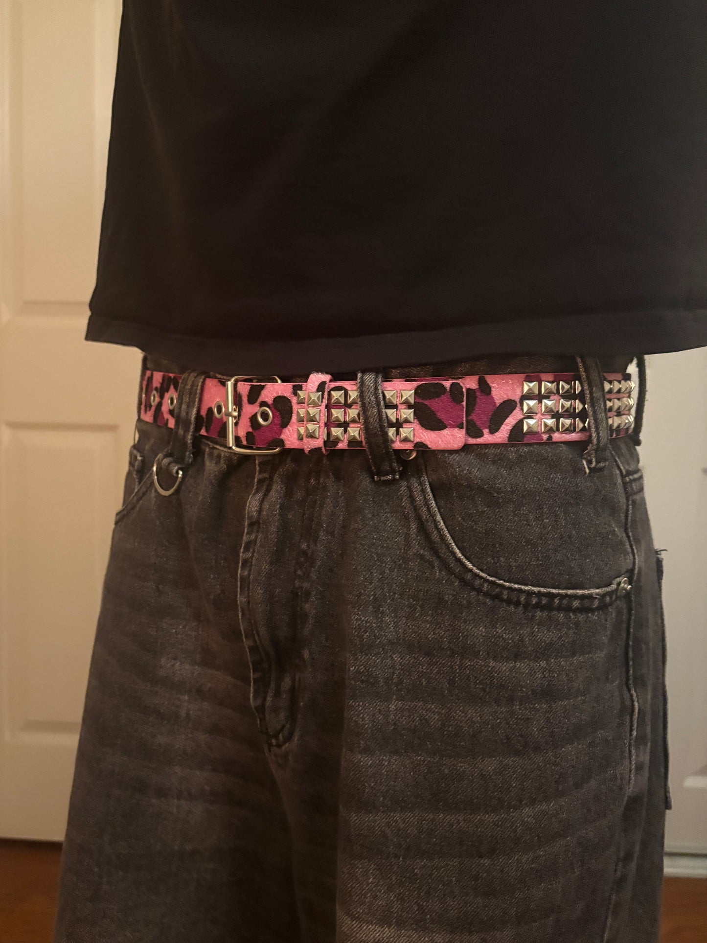 Belt , pink studded leopard print belt