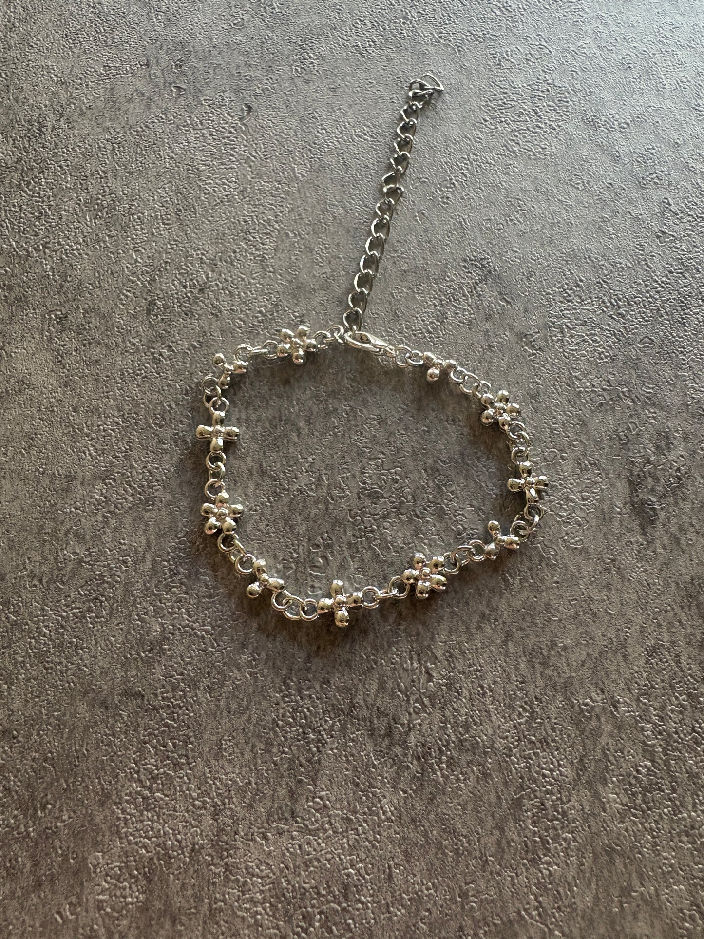Bracelet, Silver plated flower charm bracelet