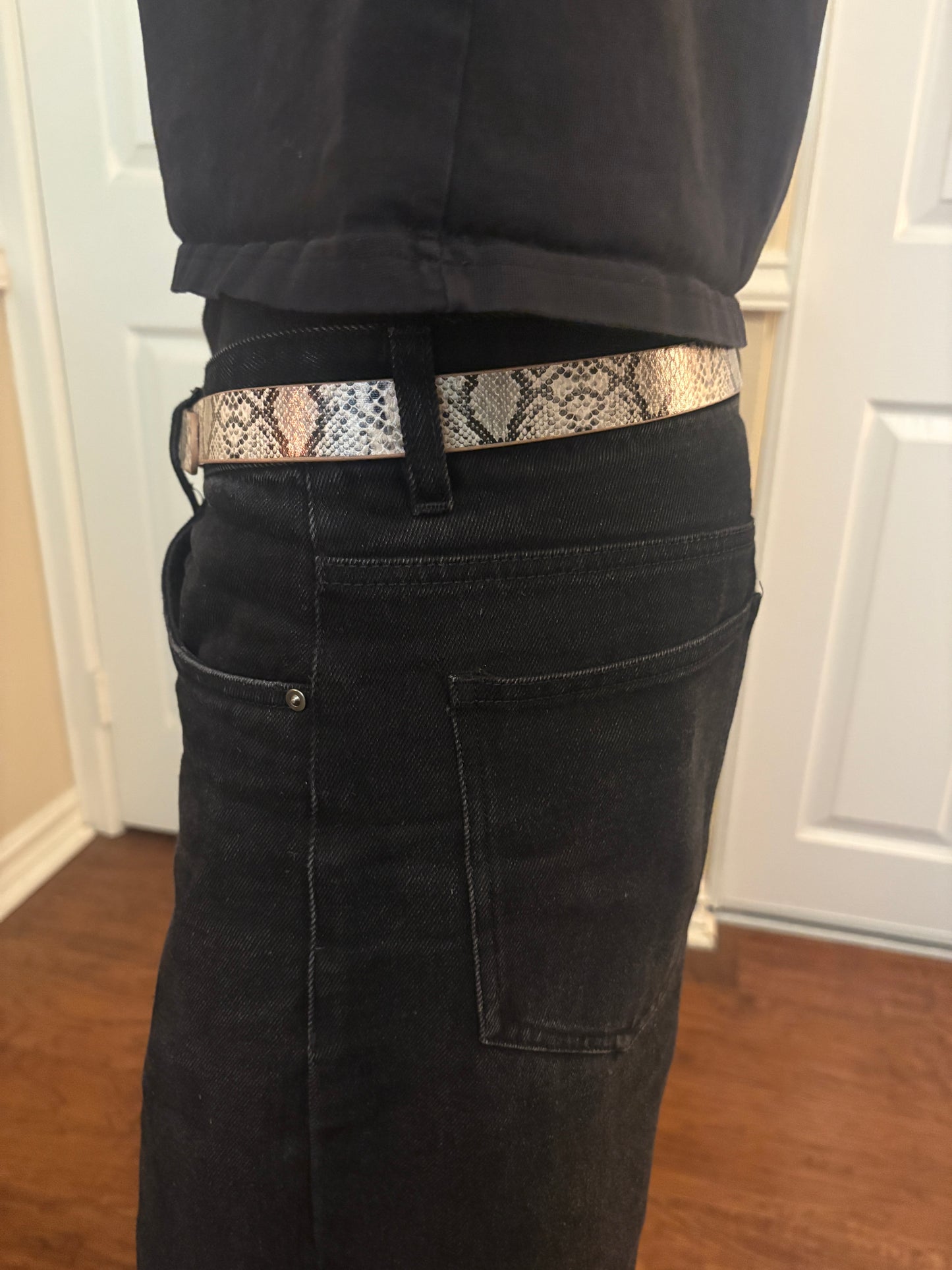 Belt , light snakeskin belt