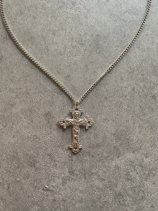 Necklace , Silver detailed cross chain