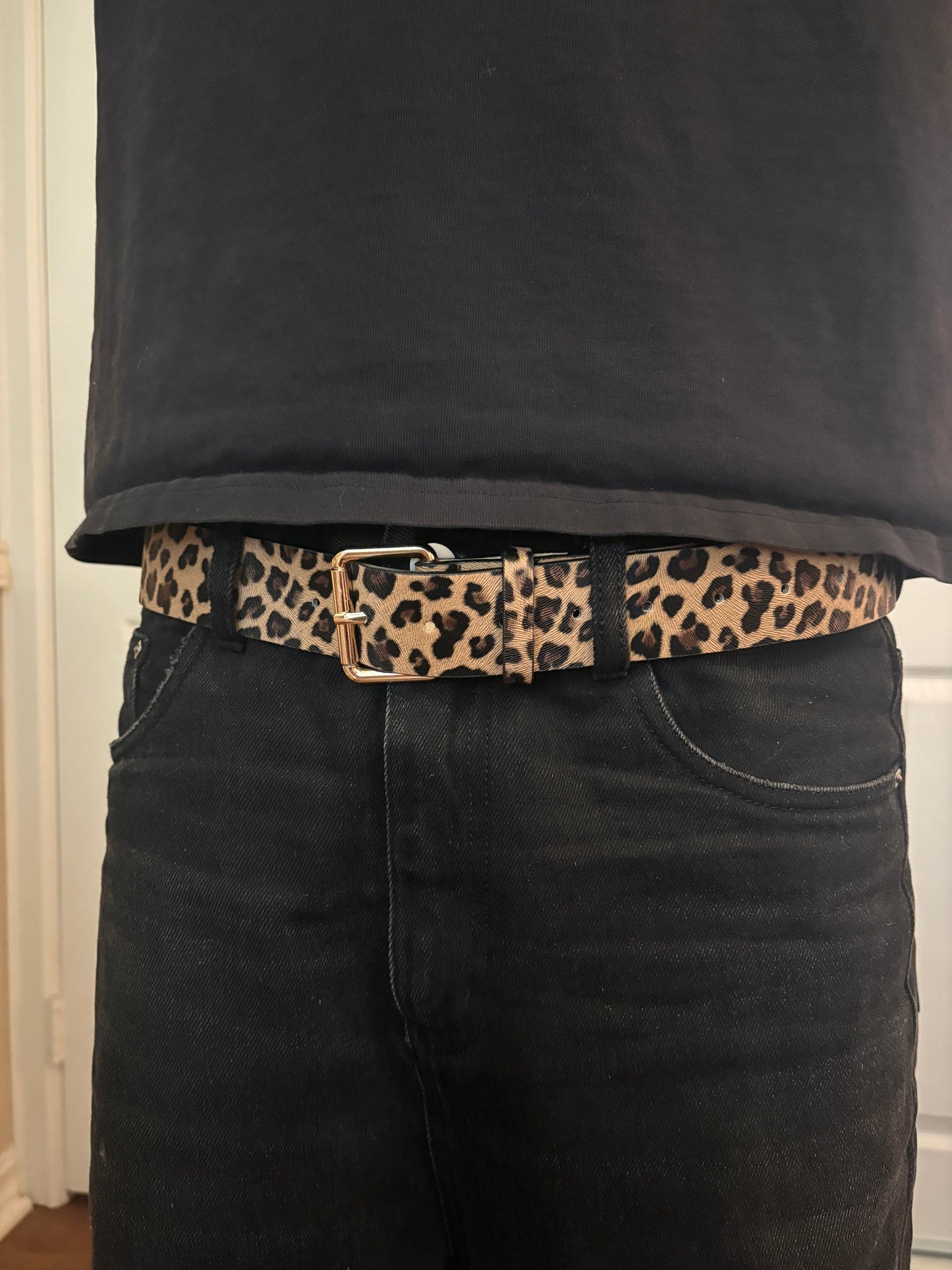 Belt , golden leopard print belt