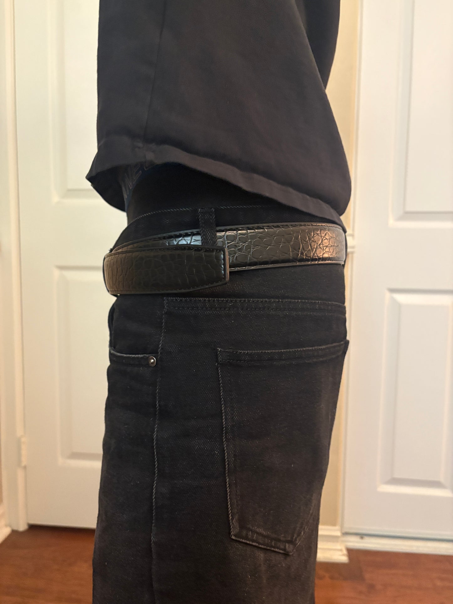 Belt , black crocodile square buckle belt