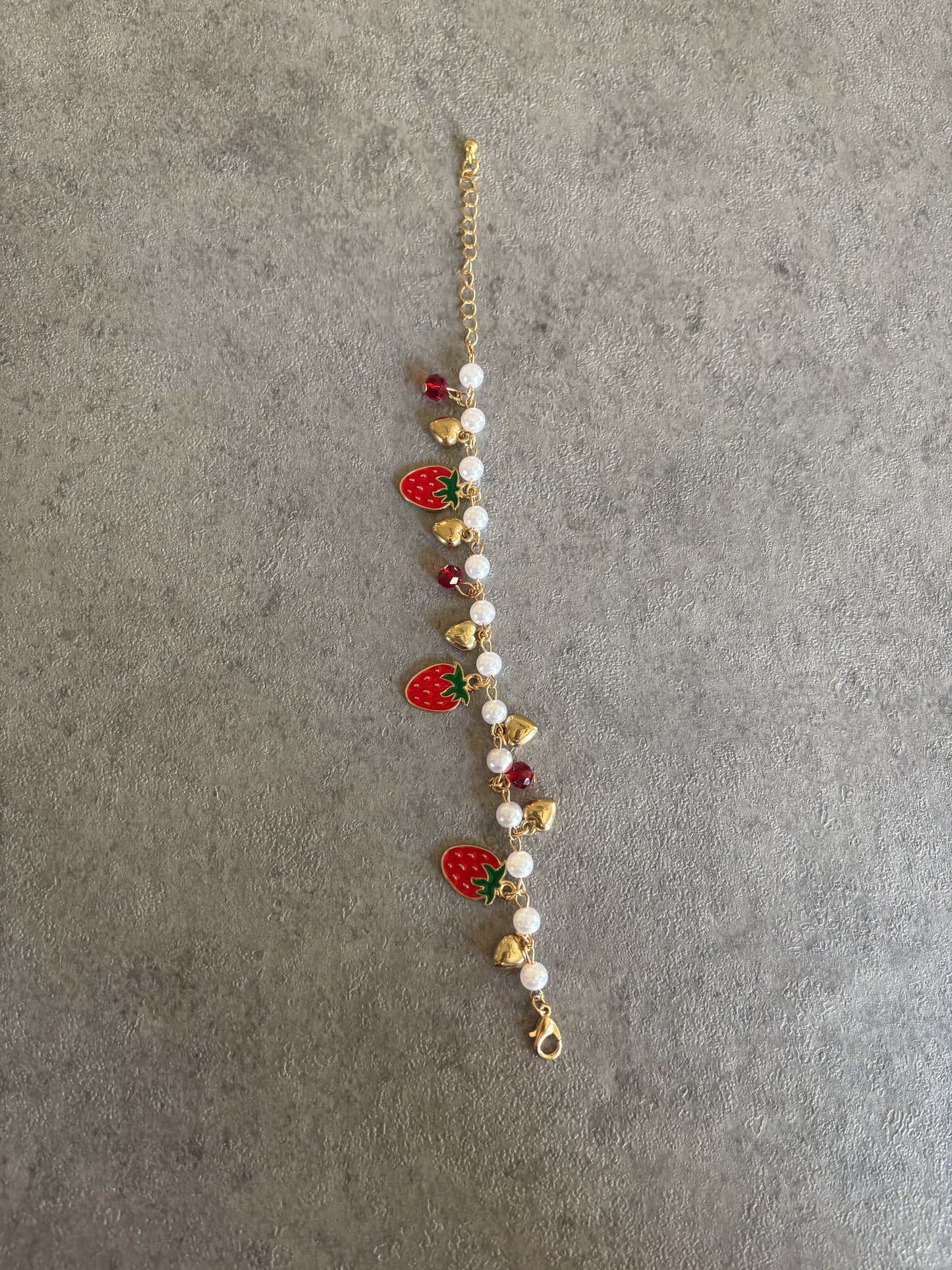 Bracelet , gold pearl strawberry heart pendant bracelet