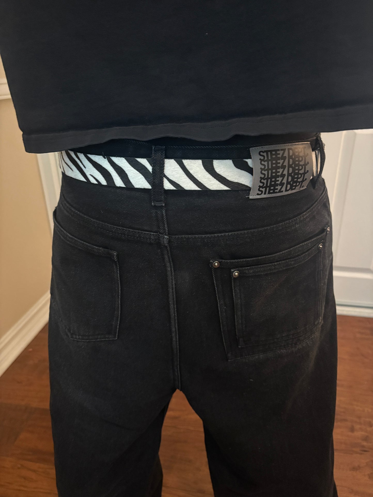 Belt , white zebra print belt
