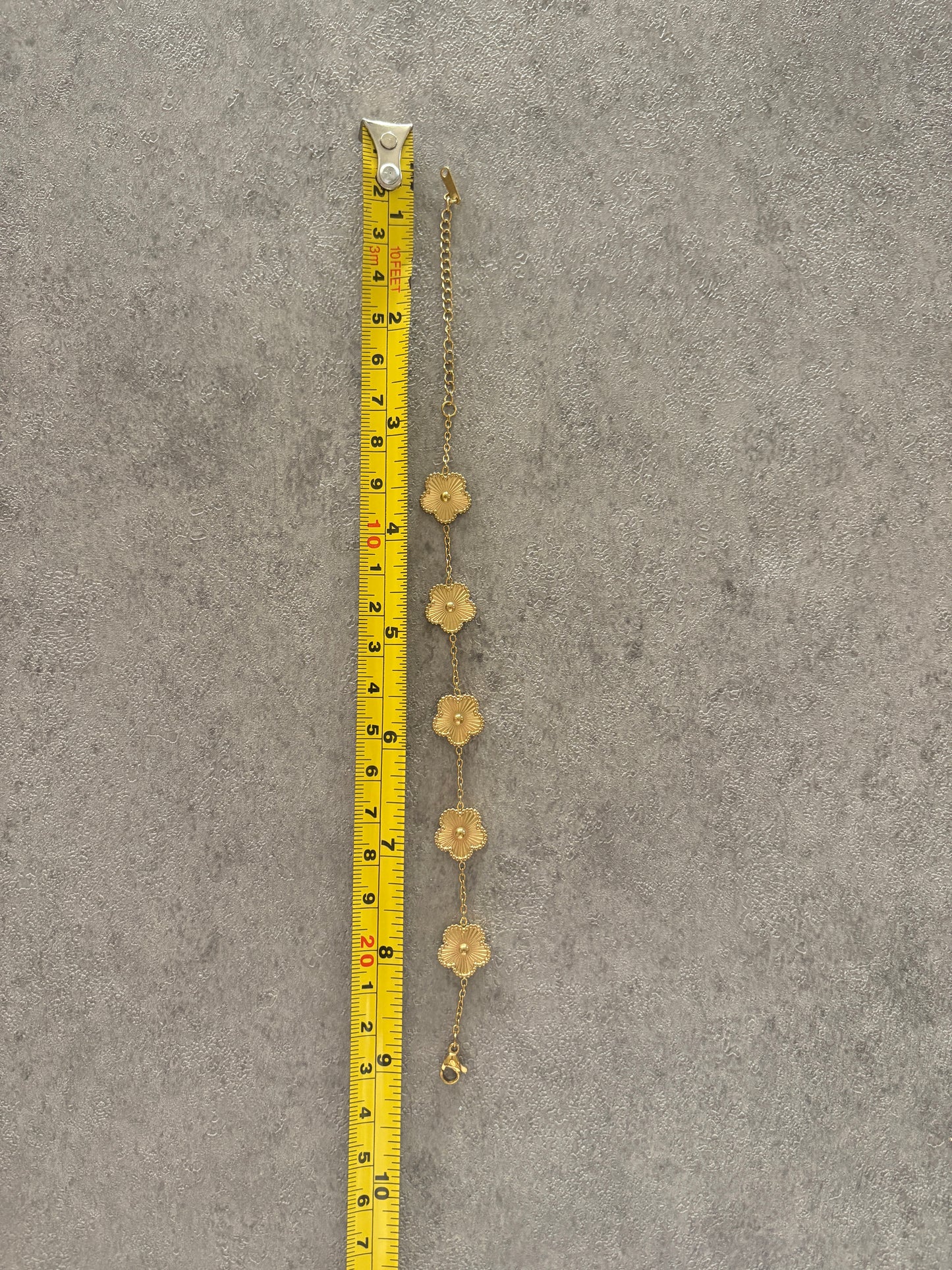 Bracelet, Gold flower charm bracelet