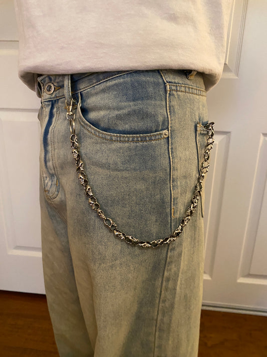Side chain , metal skull head side chain